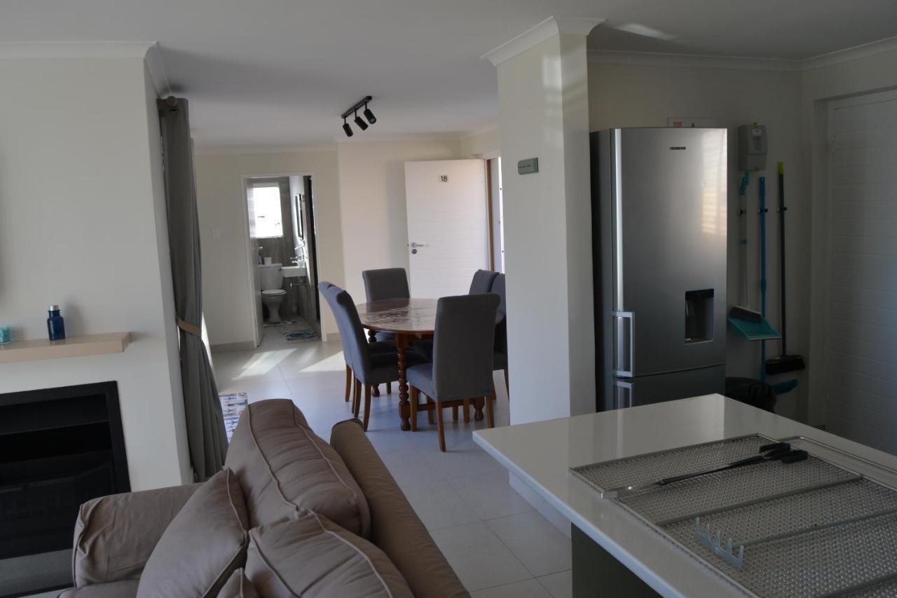 Hermanus Beach Club - Le Maree House 18 Екстериор снимка